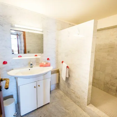 Quai Des Marinieres Ap2015 By Riviera Homes דירה