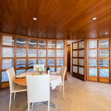 Quai Des Marinieres Ap2015 By Riviera Homes דירה