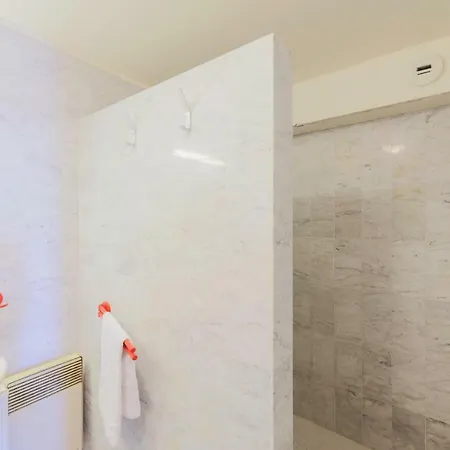 Quai Des Marinieres Ap2015 By Riviera Homes Apartment