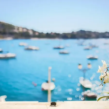 Quai Des Marinieres Ap2015 By Riviera Homes