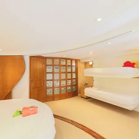 Quai Des Marinieres Ap2015 By Riviera Homes Villefranche-sur-Mer